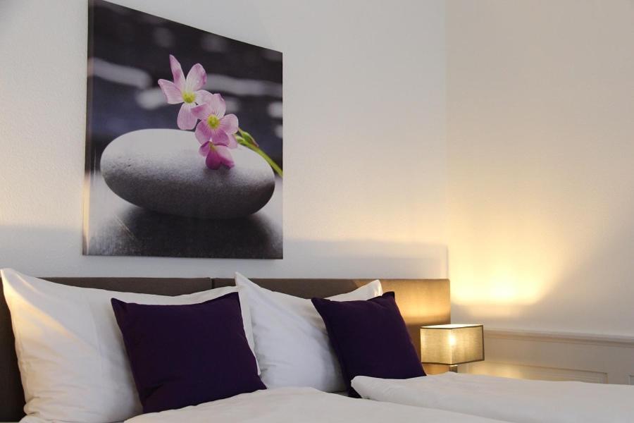 Zum Schwarzen Loewen Hotel Altdorf Bagian luar foto