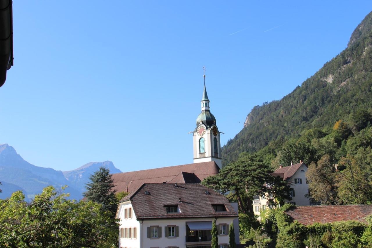 Zum Schwarzen Loewen Hotel Altdorf Bagian luar foto